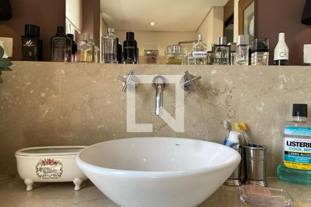 Apartamento à venda com 189m², 2 quartos e 4 vagasBanheiro - Torneira