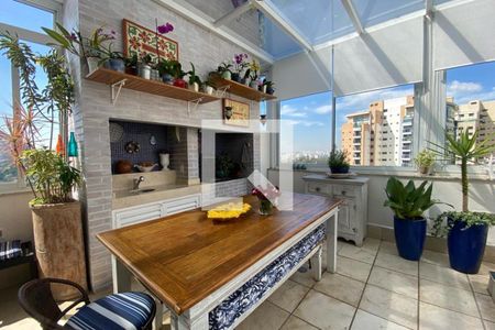 Apartamento à venda com 189m², 2 quartos e 4 vagasVaranda