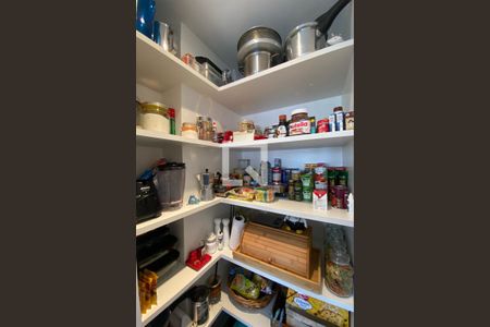 Apartamento à venda com 189m², 2 quartos e 4 vagasLavabo