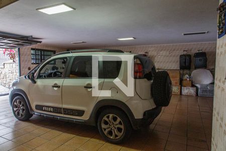 Casa à venda com 289m², 6 quartos e 6 vagas Casa à venda com 289m², 6 quartos e 6 vagasGaragem