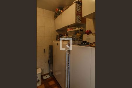 Casa à venda com 289m², 6 quartos e 6 vagas Casa à venda com 289m², 6 quartos e 6 vagasQuarto de Serviço