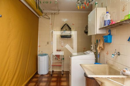 Casa à venda com 289m², 6 quartos e 6 vagas Casa à venda com 289m², 6 quartos e 6 vagasÁrea de Serviço