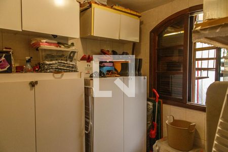 Casa à venda com 289m², 6 quartos e 6 vagas Casa à venda com 289m², 6 quartos e 6 vagasQuarto de Serviço