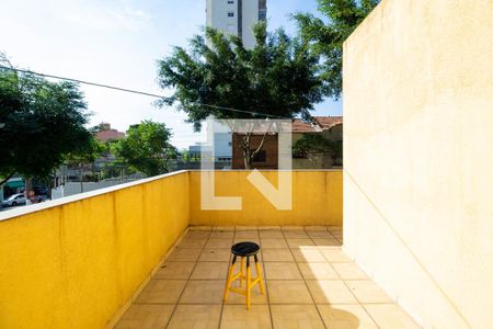 Casa à venda com 175m², 3 quartos e sem vaga Casa à venda com 175m², 3 quartos e sem vagaVaranda