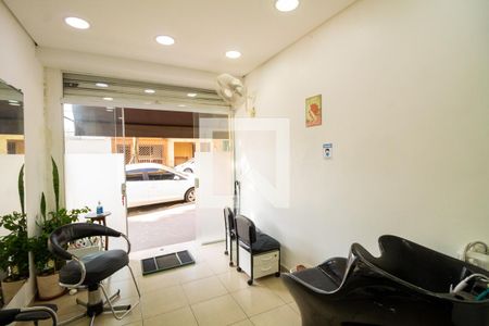 Casa à venda com 175m², 3 quartos e sem vaga Casa à venda com 175m², 3 quartos e sem vagaEdícula