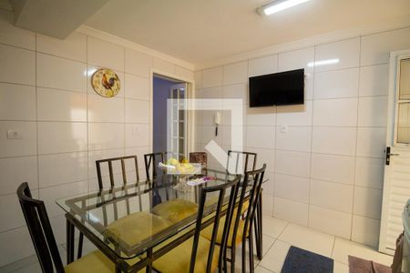 Casa à venda com 175m², 3 quartos e sem vaga Casa à venda com 175m², 3 quartos e sem vagaBanheiro