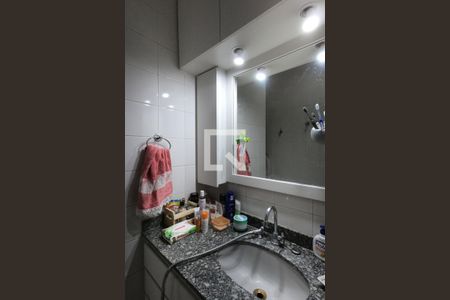 Casa à venda com 240m², 3 quartos e 2 vagas Casa à venda com 240m², 3 quartos e 2 vagasBanheiro