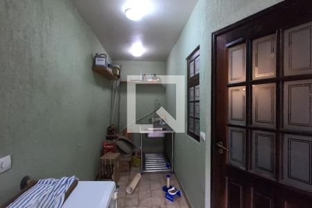 Casa à venda com 240m², 3 quartos e 2 vagas Casa à venda com 240m², 3 quartos e 2 vagasÁrea de Serviço