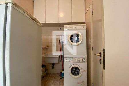 Apartamento à venda com 160m², 3 quartos e 2 vagas Apartamento à venda com 160m², 3 quartos e 2 vagasÁrea de Serviço