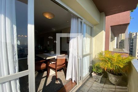 Apartamento à venda com 160m², 3 quartos e 2 vagas Apartamento à venda com 160m², 3 quartos e 2 vagasSacada