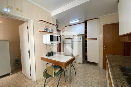 Apartamento à venda com 160m², 3 quartos e 2 vagas Apartamento à venda com 160m², 3 quartos e 2 vagasCozinha