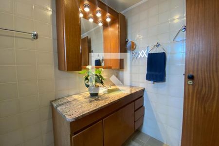 Apartamento à venda com 160m², 3 quartos e 2 vagas Apartamento à venda com 160m², 3 quartos e 2 vagasBanheiro da Suíte 1