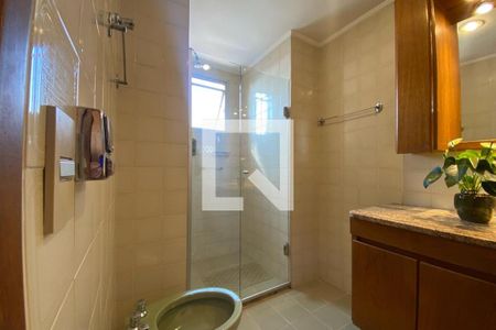 Apartamento à venda com 160m², 3 quartos e 2 vagas Apartamento à venda com 160m², 3 quartos e 2 vagasBanheiro da Suíte 1