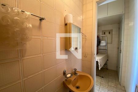 Apartamento à venda com 160m², 3 quartos e 2 vagas Apartamento à venda com 160m², 3 quartos e 2 vagasBanheiro de Serviço