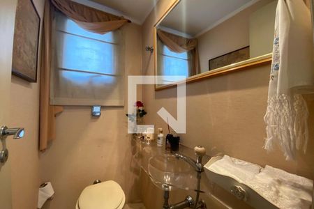 Apartamento à venda com 160m², 3 quartos e 2 vagas Apartamento à venda com 160m², 3 quartos e 2 vagasLavabo