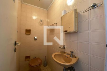 Apartamento à venda com 160m², 3 quartos e 2 vagas Apartamento à venda com 160m², 3 quartos e 2 vagasBanheiro de Serviço