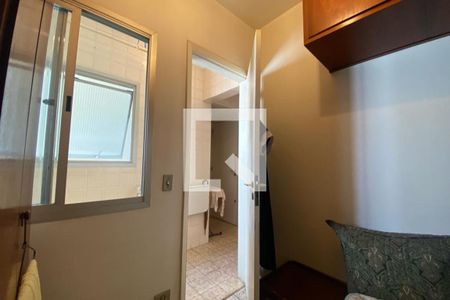 Apartamento à venda com 160m², 3 quartos e 2 vagas Apartamento à venda com 160m², 3 quartos e 2 vagasQuarto de Serviço