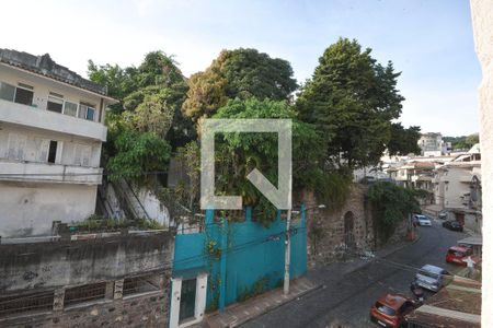 Apartamento à venda com 70m², 2 quartos e sem vagaVista da rua