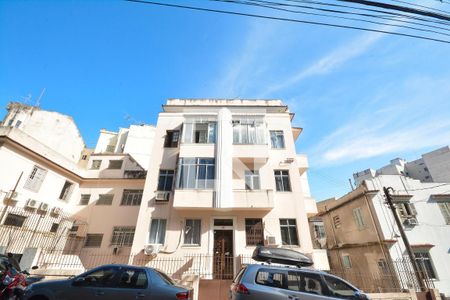 Apartamento à venda com 70m², 2 quartos e sem vagaFachada