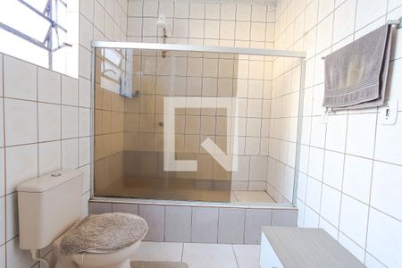 Casa à venda com 80m², 3 quartos e 2 vagasBanheiro