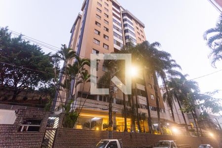 Apartamento à venda com 95m², 3 quartos e 1 vaga Apartamento à venda com 95m², 3 quartos e 1 vagaFachada