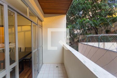 Apartamento à venda com 95m², 3 quartos e 1 vaga Apartamento à venda com 95m², 3 quartos e 1 vagaVaranda da Sala