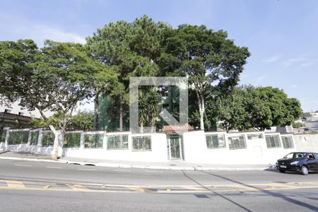 Apartamento para alugar com 54m², 3 quartos e sem vagaFachada