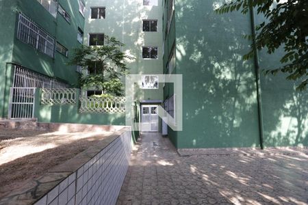 Apartamento para alugar com 54m², 3 quartos e sem vagaHall social