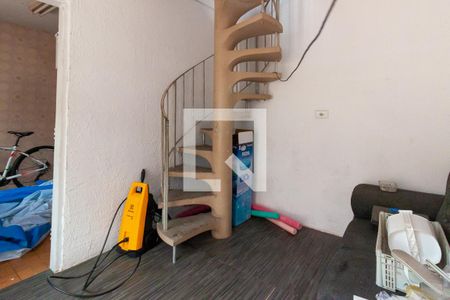 Casa à venda com 180m², 3 quartos e 2 vagas Casa à venda com 180m², 3 quartos e 2 vagasEdícula - Sala