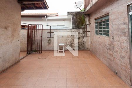 Casa à venda com 180m², 3 quartos e 2 vagas Casa à venda com 180m², 3 quartos e 2 vagasQuintal