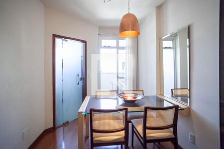 Sala de apartamento para alugar com 2 quartos, 60m² em Sion, Belo Horizonte