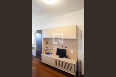 Sala de apartamento para alugar com 2 quartos, 60m² em Sion, Belo Horizonte