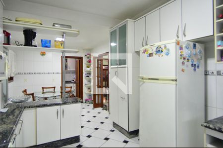 Casa à venda com 479m², 4 quartos e 12 vagasCozinha