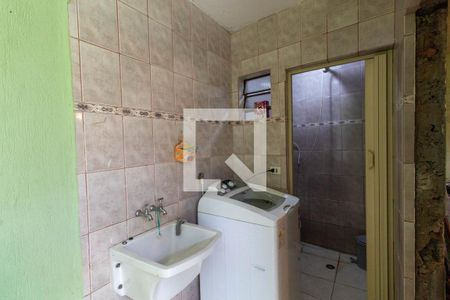 Casa à venda com 145m², 3 quartos e 2 vagas Casa à venda com 145m², 3 quartos e 2 vagasLavanderia