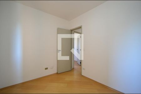 Quarto de apartamento para alugar com 2 quartos, 56m² em Vila Guarani (z Sul), São Paulo