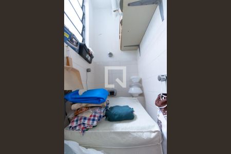 Apartamento à venda com 54m², 1 quarto e sem vaga Apartamento à venda com 54m², 1 quarto e sem vagaBanheiro de Serviço