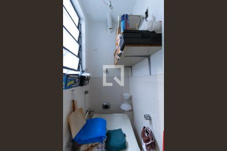 Apartamento à venda com 54m², 1 quarto e sem vaga Apartamento à venda com 54m², 1 quarto e sem vagaBanheiro de Serviço