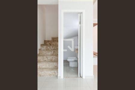 Casa à venda com 150m², 3 quartos e 4 vagasEscada