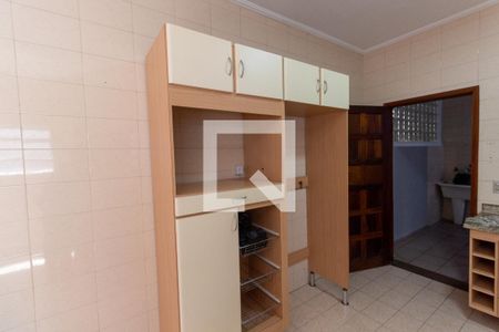 Casa à venda com 250m², 2 quartos e 2 vagasCozinha - Armários