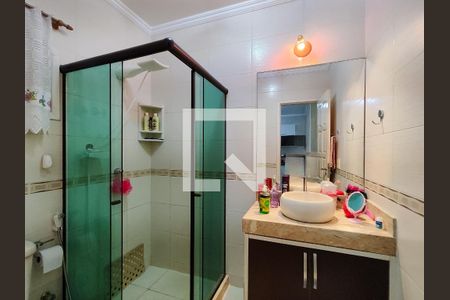 Casa à venda com 210m², 4 quartos e 1 vaga Casa à venda com 210m², 4 quartos e 1 vagaBanheiro Corredor