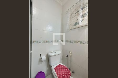 Casa à venda com 210m², 4 quartos e 1 vaga Casa à venda com 210m², 4 quartos e 1 vagaBanheiro da Suíte 2