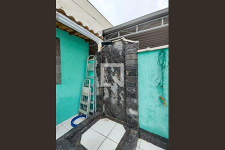 Casa à venda com 210m², 4 quartos e 1 vaga Casa à venda com 210m², 4 quartos e 1 vagaVaranda