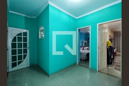 Casa à venda com 210m², 4 quartos e 1 vaga Casa à venda com 210m², 4 quartos e 1 vagaHall