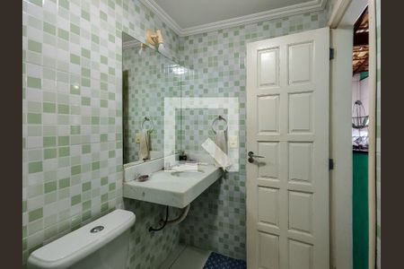 Casa à venda com 210m², 4 quartos e 1 vaga Casa à venda com 210m², 4 quartos e 1 vagaBanheiro