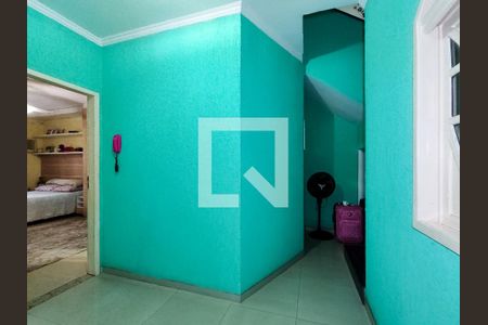 Casa à venda com 210m², 4 quartos e 1 vaga Casa à venda com 210m², 4 quartos e 1 vagaHall