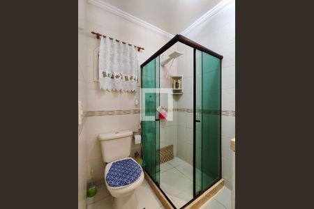 Casa à venda com 210m², 4 quartos e 1 vaga Casa à venda com 210m², 4 quartos e 1 vagaBanheiro Corredor