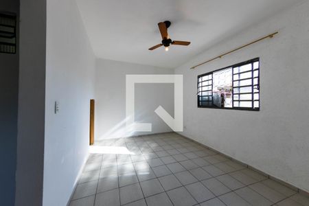 Sala de casa para alugar com 2 quartos, 120m² em Vila Santa Clara, São Paulo