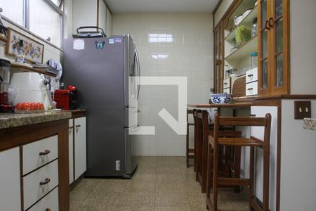 Casa à venda com 286m², 3 quartos e 2 vagasCozinha