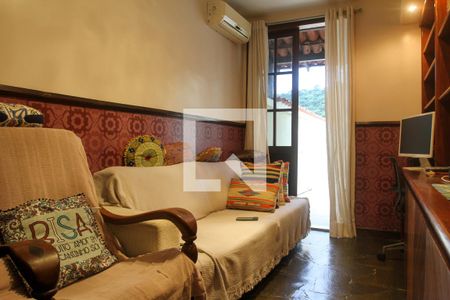 Casa à venda com 286m², 3 quartos e 2 vagasQuarto 2