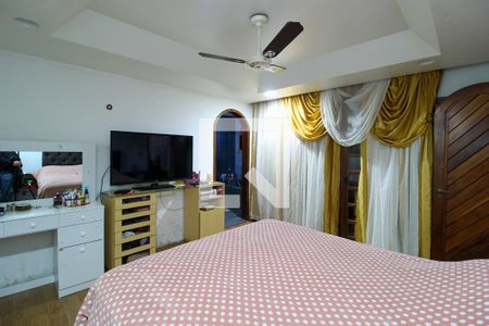 Casa à venda com 270m², 3 quartos e 6 vagas Casa à venda com 270m², 3 quartos e 6 vagasQuarto Suíte